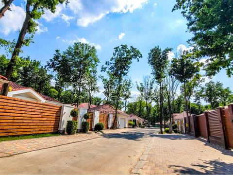 будинок за адресою Лісна