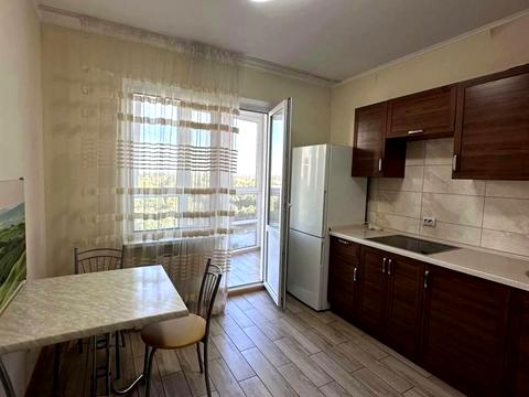 квартира за адресою Софії Русової вул., 5-Б