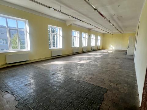 коммерческая по адресу Центральна ул., 8