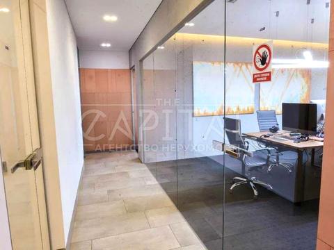 комерційна за адресою Кловський узвіз, 7