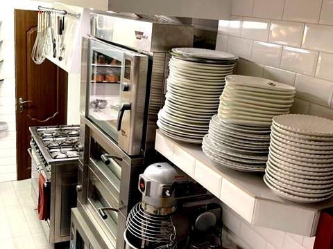 комерційна за адресою Військовий узвіз, 8