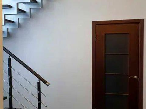 будинок за адресою с. Гнідин, салютна