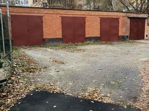 паркомісце за адресою Просвіти вул. (Лідова), 9
