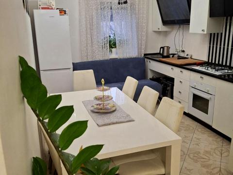 квартира по адресу Оксамитова ул., 3