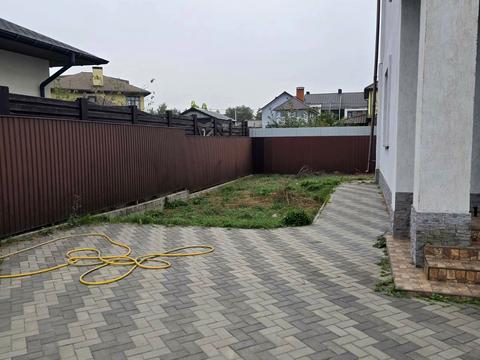 будинок за адресою вул Степана Руданського