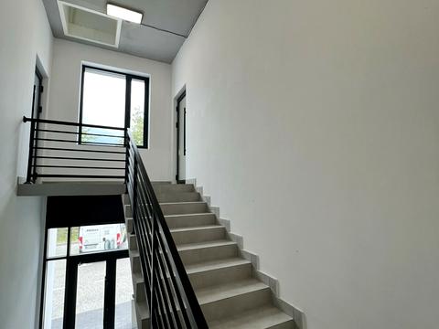 комерційна за адресою Зелена вул., 400