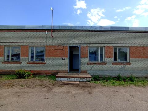 комерційна за адресою Механізаторів, 4