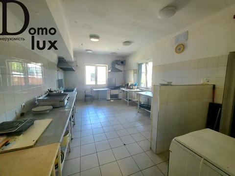 комерційна за адресою Симона Петлюри вул., 8