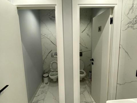 коммерческая по адресу Антоновича ул. (Горького), 74