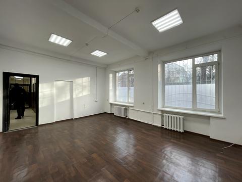 комерційна за адресою Стратегічне шосе (Науки), 2-А