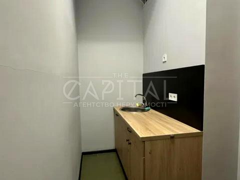 комерційна за адресою Верхній Вал вул., 2