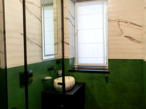 будинок за адресою Анатолія Лабунського вул.