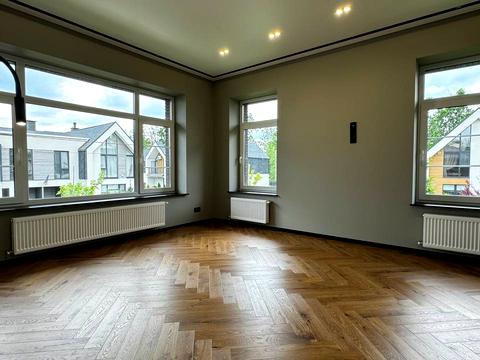 дом по адресу Лучшая ул. (Ломоносова)