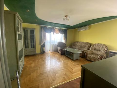 квартира по адресу Степана Бандеры просп., 4