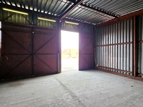 коммерческая по адресу Варваровская ул., 18
