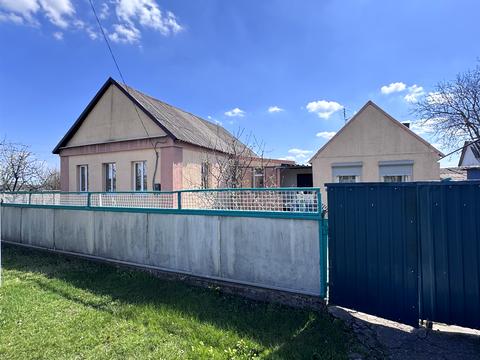 будинок за адресою Центральна, 1 