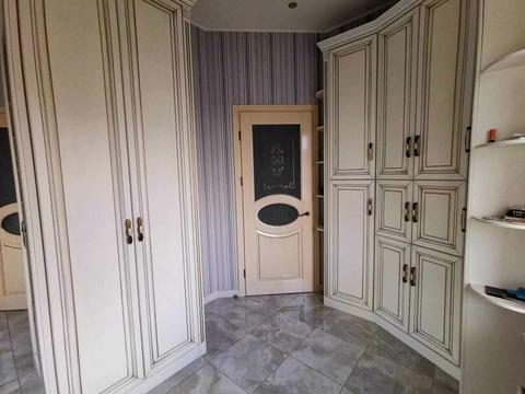 будинок за адресою Академіка Вєркіна