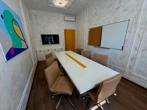 комерційна за адресою Євгена Чикаленка вул. (Пушкінська), 11