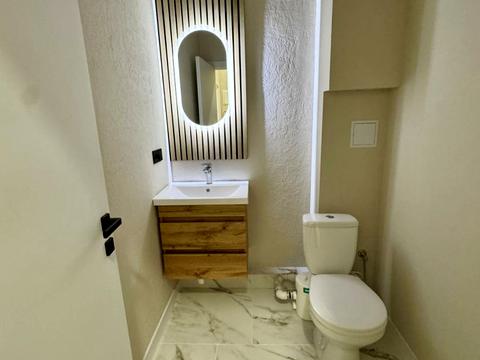 комерційна за адресою Французький бульв., 60г
