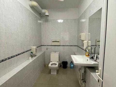 комерційна за адресою Базарна вул., 89