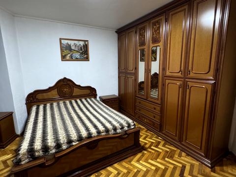 квартира за адресою Героїв Крут бульв. (Героїв Сталінграду), 4