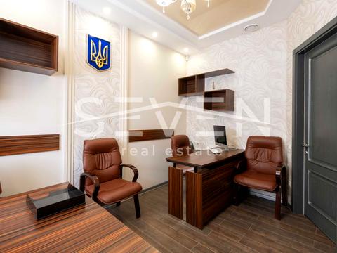 комерційна за адресою Саксаганського вул., 61/21
