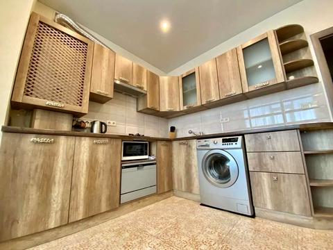 квартира за адресою Левка Лук'яненка вул. (Василя Жуковського), 1-Б