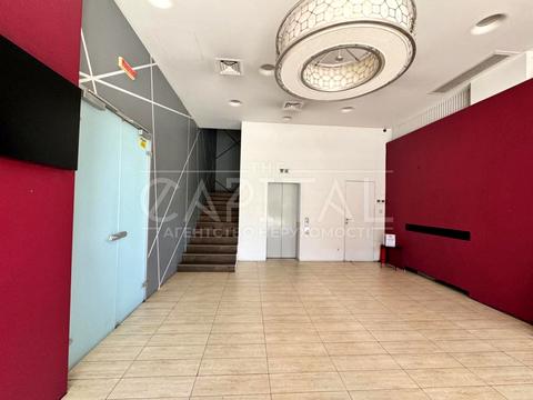 комерційна за адресою Лесі Українки бульв., 23Б