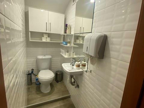 коммерческая по адресу Івана Франка, 109