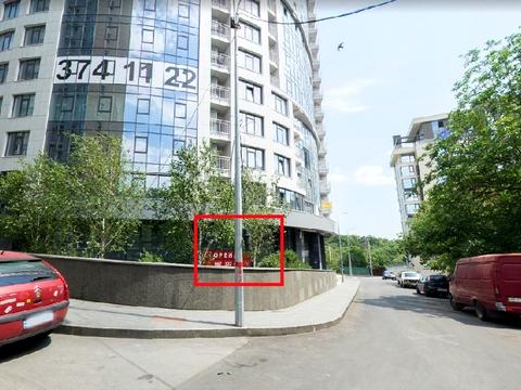 комерційна за адресою Буслівська вул., 12