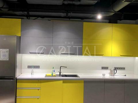 комерційна за адресою Ярославська вул., 58