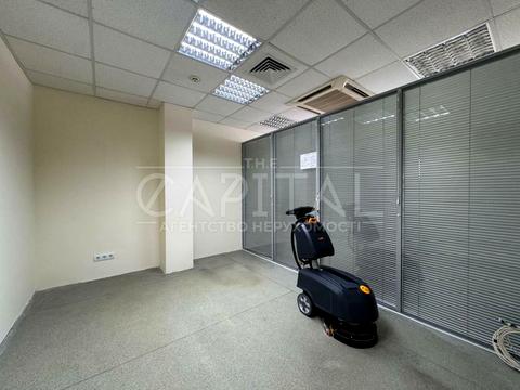 комерційна за адресою Михайла Котельникова вул., 4