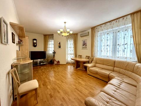 квартира за адресою Єжи Ґедройця вул. (Тверська), 2