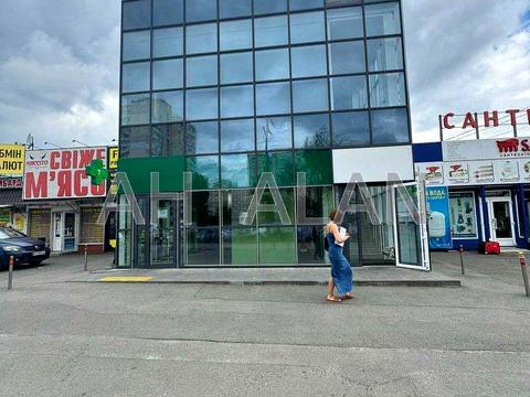 комерційна за адресою Героїв Дніпра вул., 43