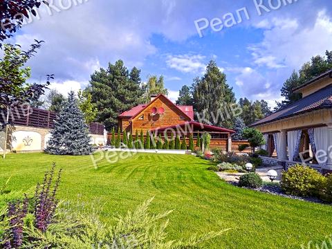 будинок за адресою Спортивна вул.