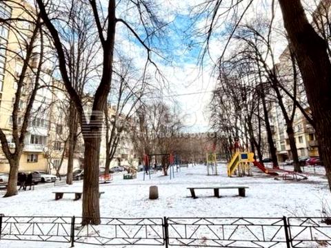 квартира за адресою Лаврська вул. (Січневого Повстання), 4