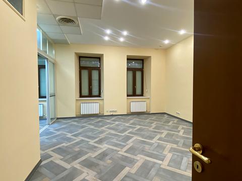 комерційна за адресою Жилянська вул., 43-Б