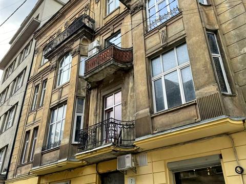 коммерческая по адресу Нижанковского ул., 7
