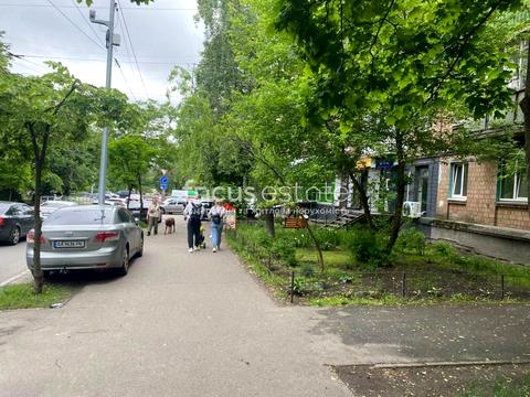 коммерческая по адресу Ольжича ул., 3
