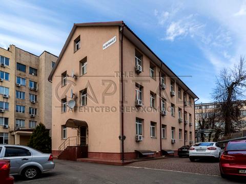 комерційна за адресою Дегтярівська вул., 45