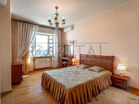 квартира за адресою Андрія Верхогляда вул. (Михайла Драгомирова), 4