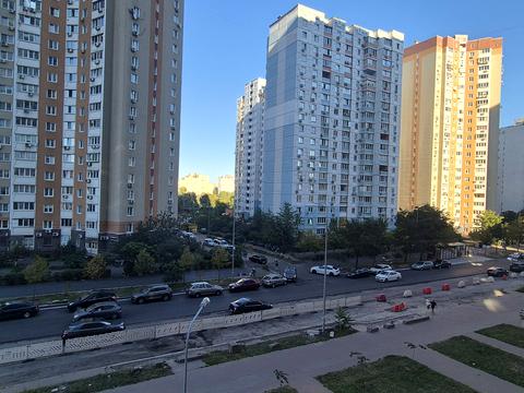 квартира по адресу Драгоманова ул., 2