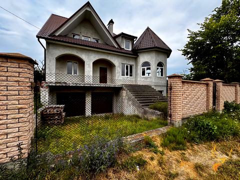 будинок за адресою яблунева, 13