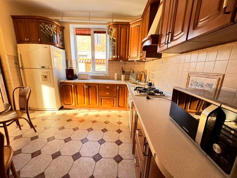 будинок за адресою Винники, Івасюка вул.
