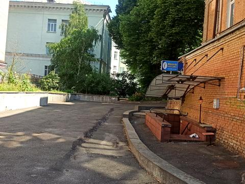 комерційна за адресою Лютеранська вул., 12