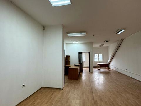 комерційна за адресою Петра Панча вул., 18