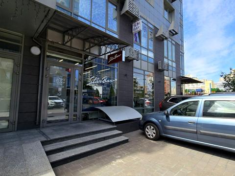 комерційна за адресою Трускавецька вул., 6-В