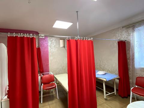 комерційна за адресою Інститутська вул., 6а