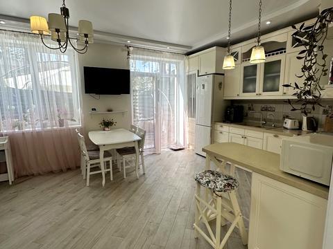 будинок за адресою Богдана Ступки пров.