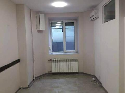 комерційна за адресою Дегтярівська вул., 11